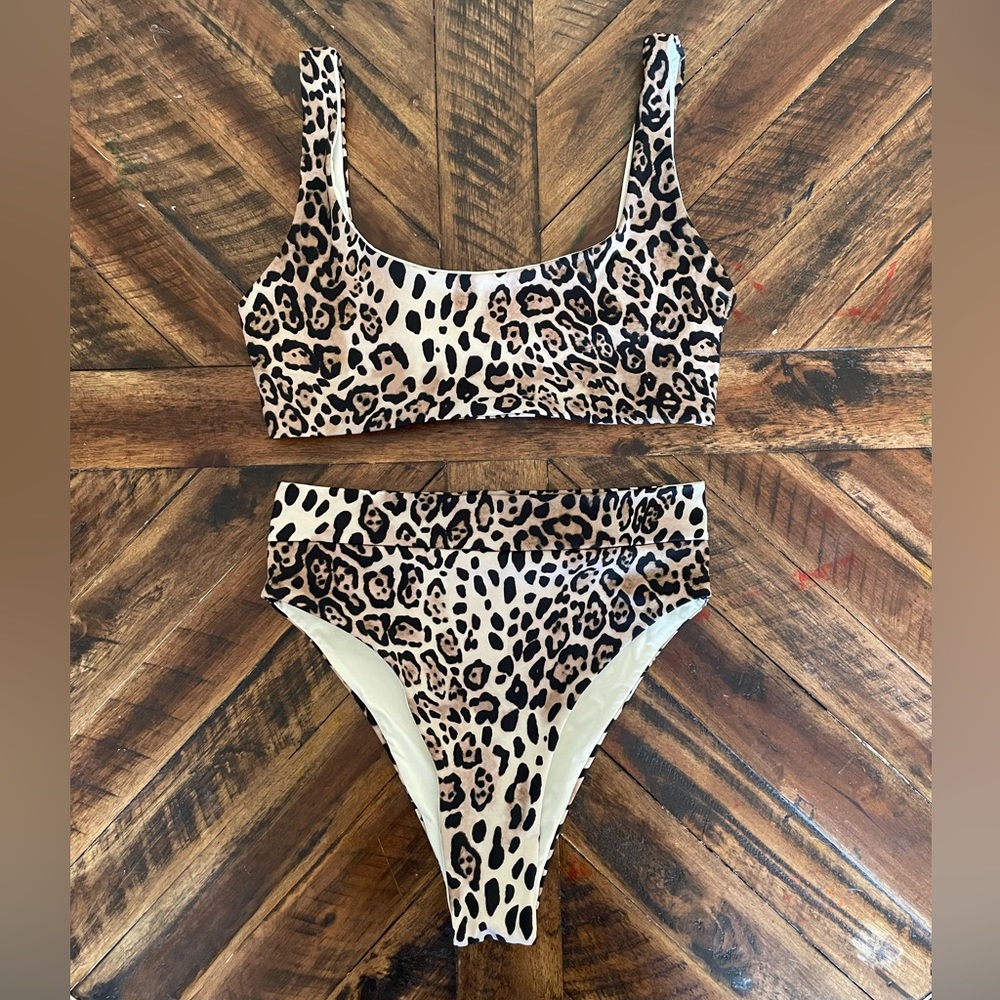 NOVAH SWIMWEAR .Leopard. 2 - Piece Bikini